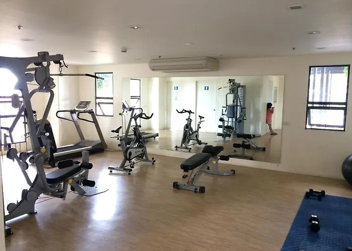 Mabolo Garden Flats - Quiet Modern Studio With Balcony Pool Jogging Trail Near Malls And It Park
