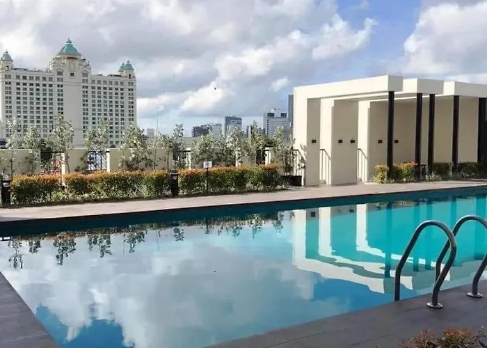 The Median Condo Near It Park